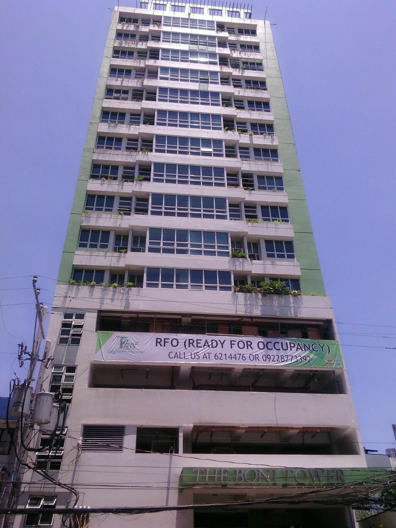 The Boni Tower Mandaluyong Exterior foto